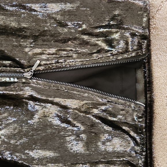 NWT REISS | Leena Velvet Midi Skirt - Picture 7 of 10